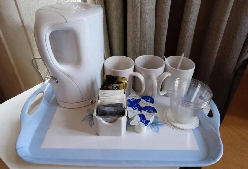 بنسيون Campbells Guest House