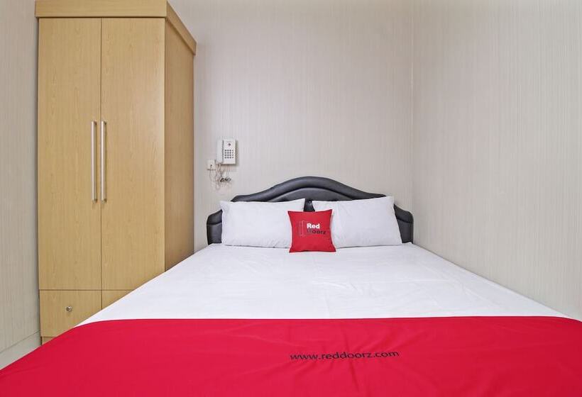 بنسيون Reddoorz @ Mangga Besar 2