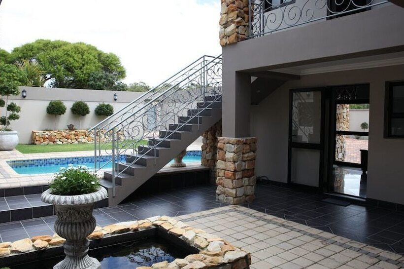 ペンション Stone Olive