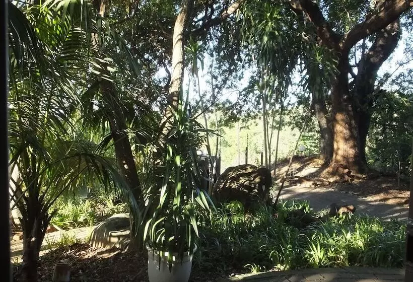 پانسیون Tatenda Guest House