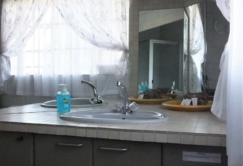 פנסיון Tatenda Guest House