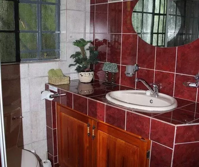 پانسیون Tatenda Guest House