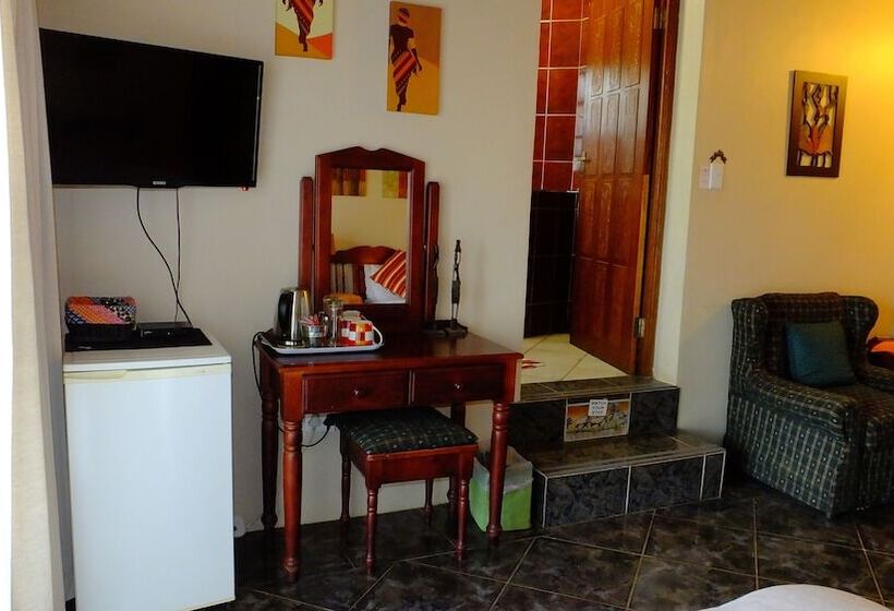 פנסיון Tatenda Guest House