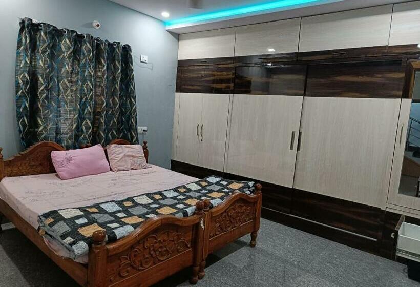 הוסטל Mini Coop House