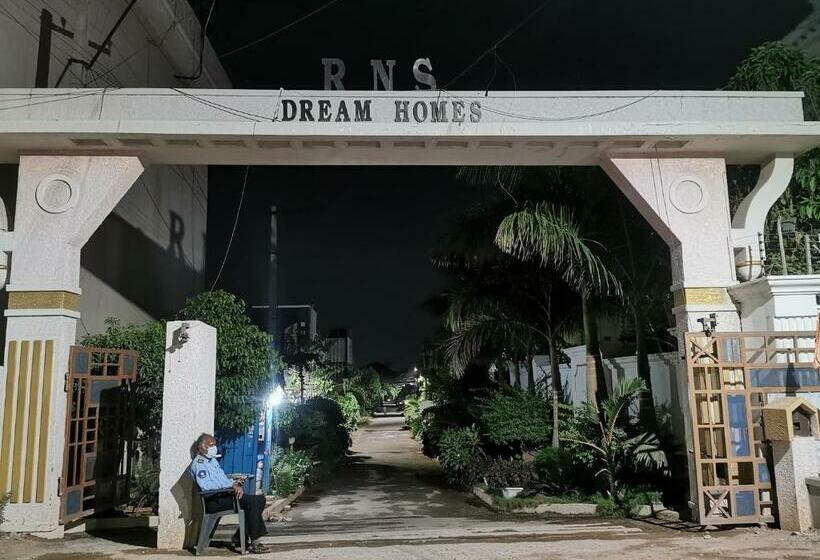 הוסטל Mini Coop House