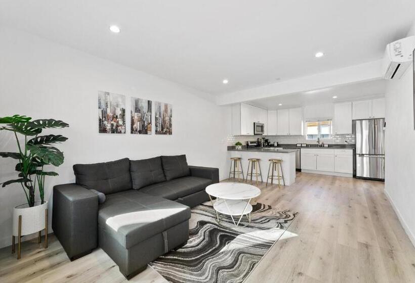 Bed and Breakfast Muirfield Chic City Bungalow With Parking