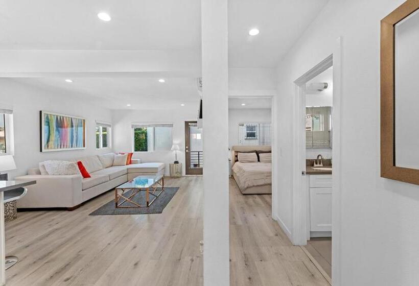 Bed and Breakfast Muirfield Chic City Bungalow With Parking