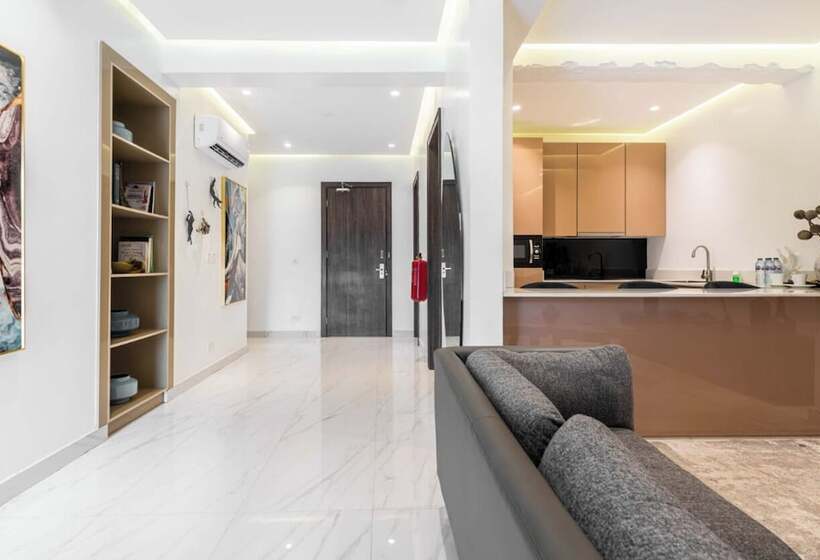 هتل Boardroom Apartments