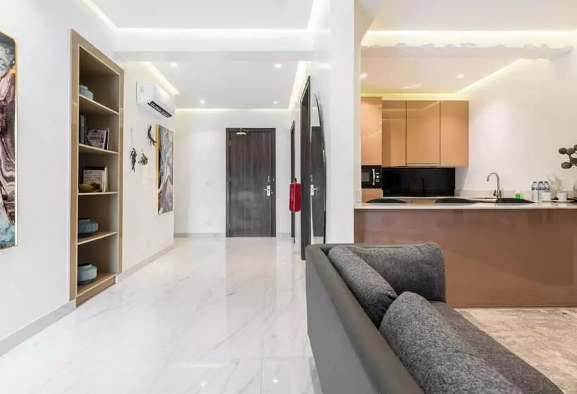 هتل Boardroom Apartments