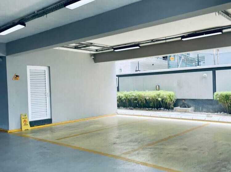 هتل Boardroom Apartments