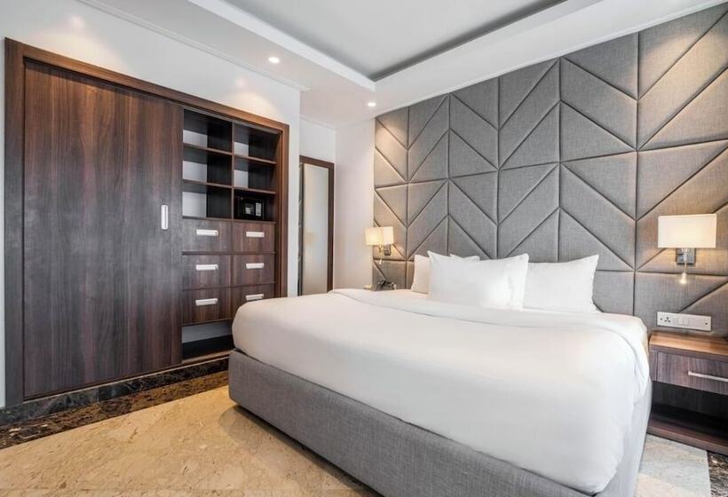 هتل Boardroom Apartments