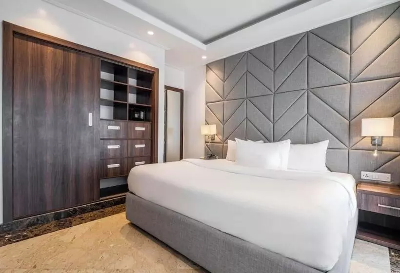هتل Boardroom Apartments