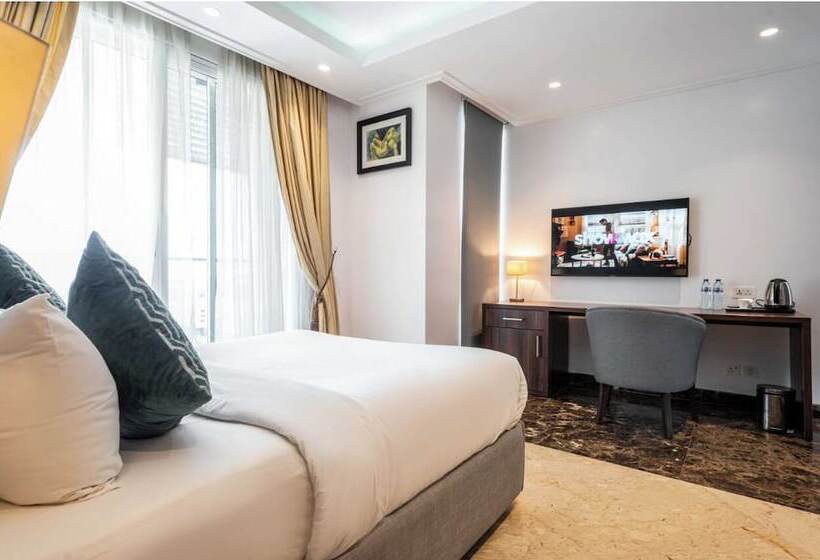 هتل Boardroom Apartments