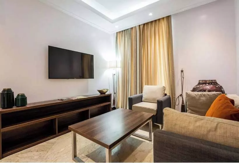 هتل Boardroom Apartments