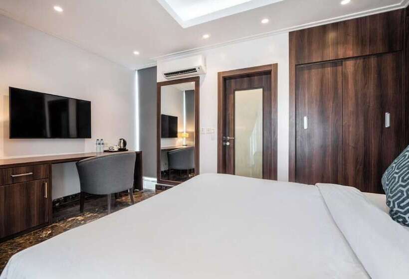 هتل Boardroom Apartments