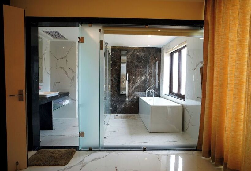 Shanti Seaview Resort & Spa