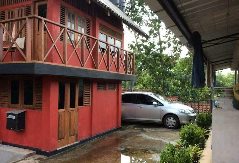 Coca Cola Hostel Malabe