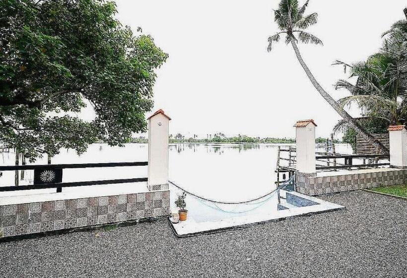 호텔 O Atharvam Resort