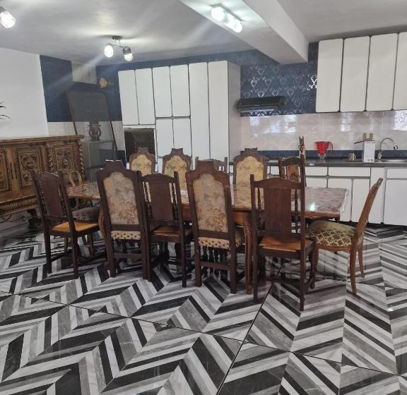 פנסיון Casa Iuliana