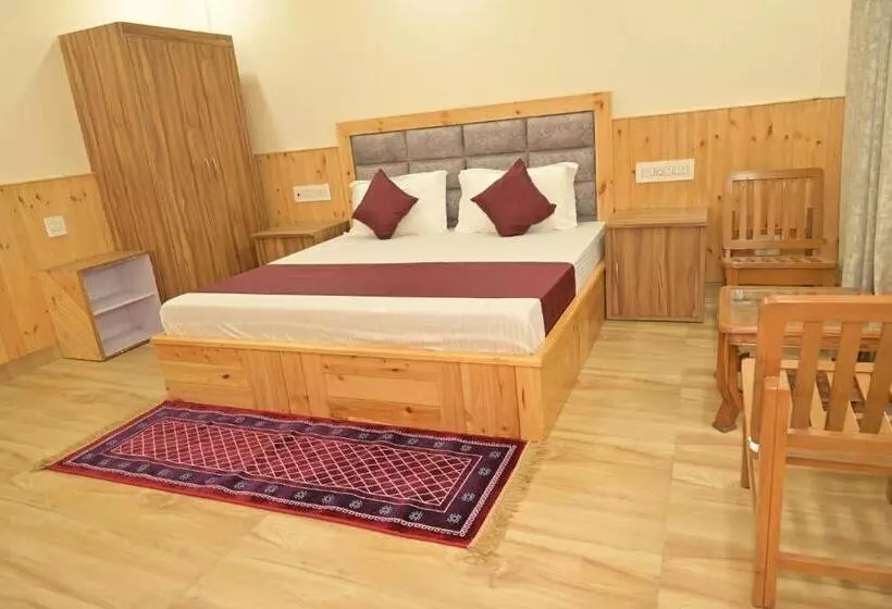 ホテル Royal Galaxy Tirthan