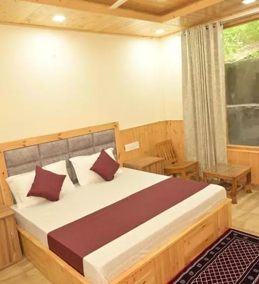 ホテル Royal Galaxy Tirthan