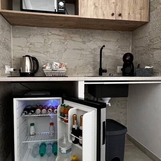 ベッドアンドブレックファースト Locazione Turistica Il Boschetto