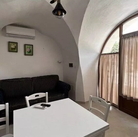 Aamiaismajoitus (B&B) Locazione Turistica Il Boschetto