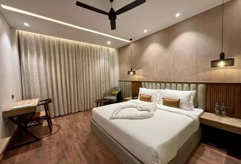 ホテル Arnisa Kasauli   A Boutique