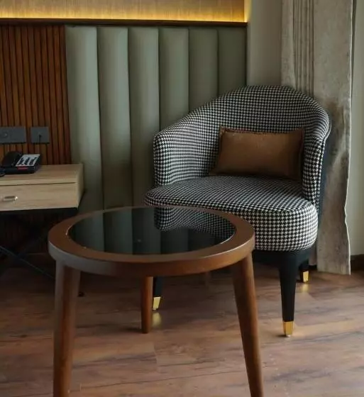 ホテル Arnisa Kasauli   A Boutique