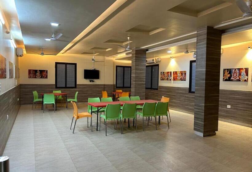 ホテル Shanti Niketan Balaji Salasar