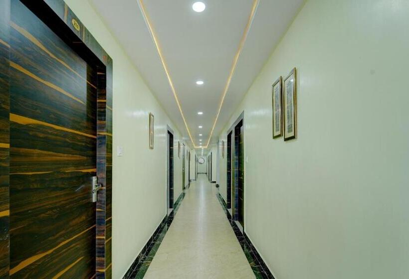 Oyo Flagship N S Hotel Banquet & Cafe