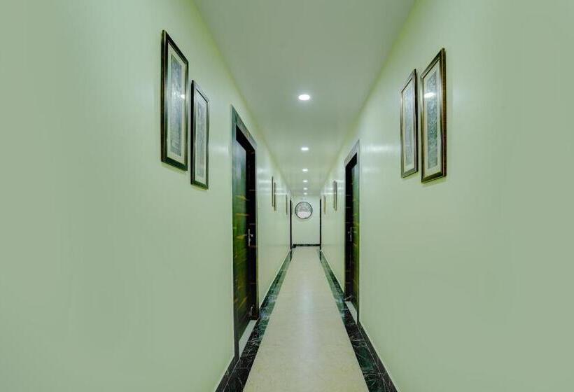 Oyo Flagship N S Hotel Banquet & Cafe