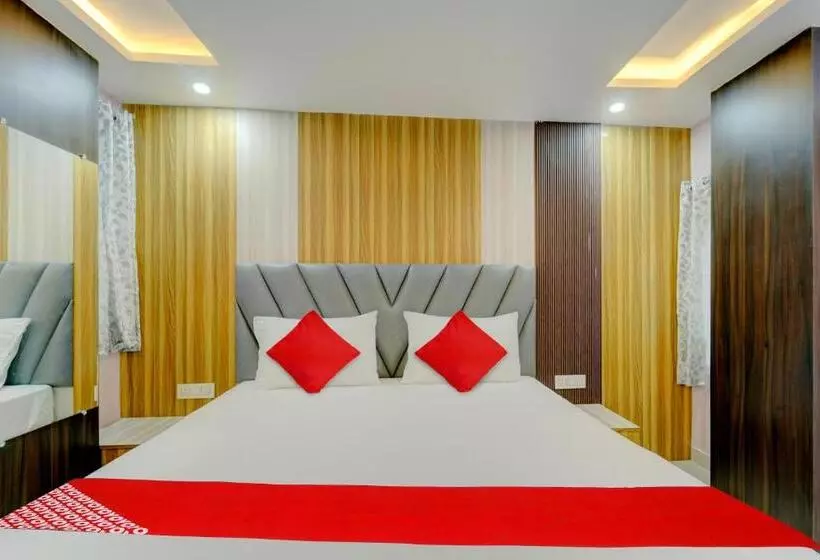 Oyo Flagship N S Hotel Banquet & Cafe