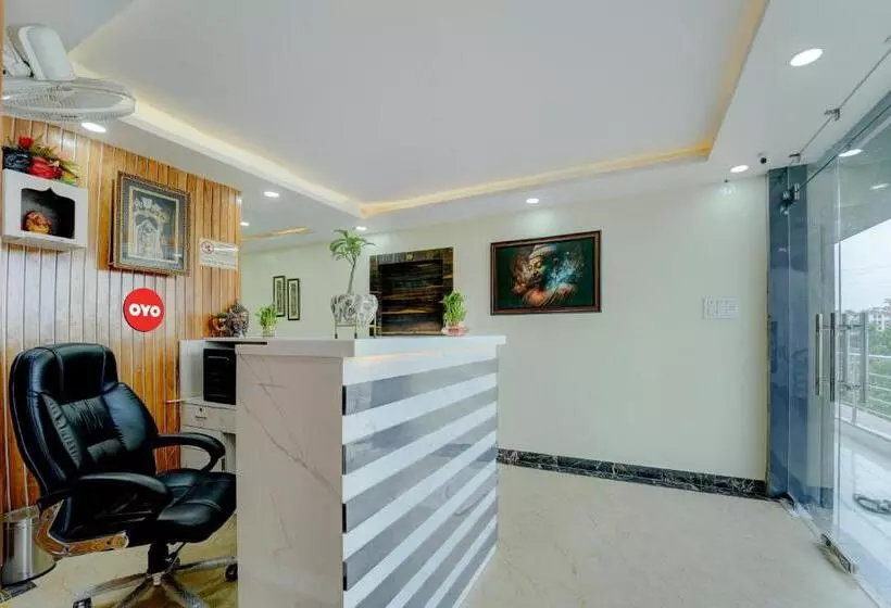 Oyo Flagship N S Hotel Banquet & Cafe