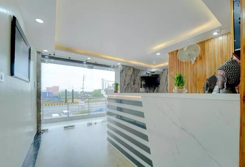 Oyo Flagship N S Hotel Banquet & Cafe