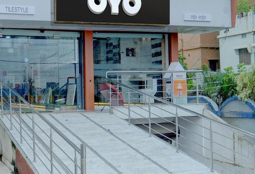 Oyo Flagship N S Hotel Banquet & Cafe