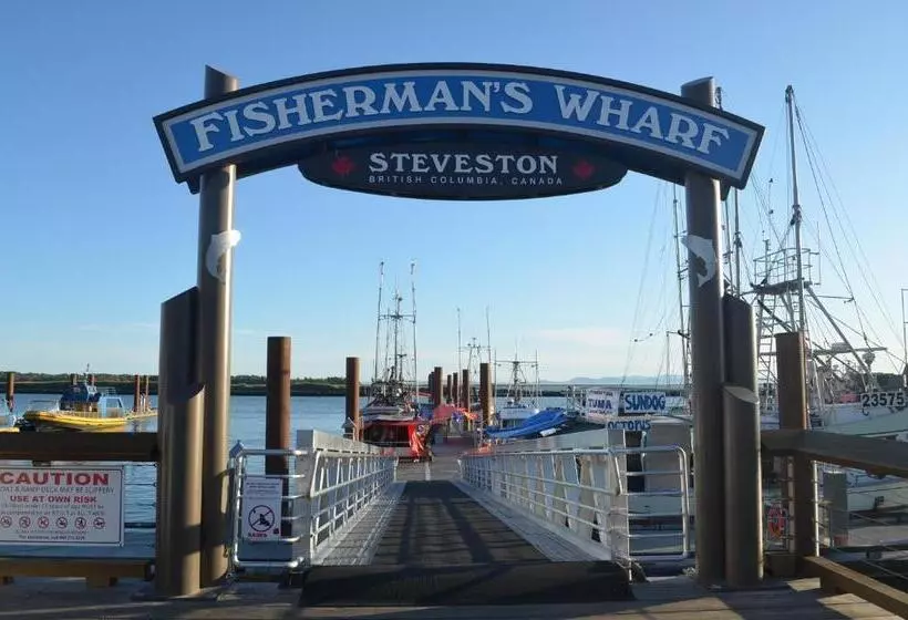 تختخواب و صبحانه Richmond Seafair Garden