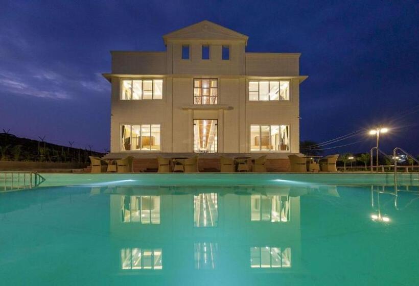 Отель Nanded Boutique Retreat