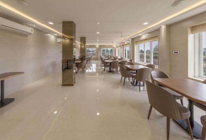 Отель Nanded Boutique Retreat