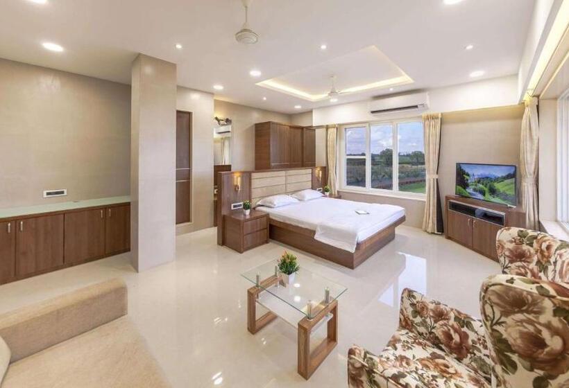 Отель Nanded Boutique Retreat