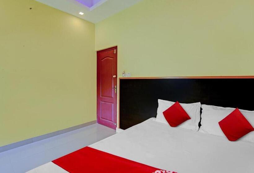 Hotel Oyo Flagship Naval Tower