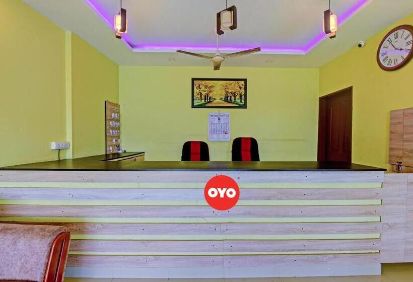 Hotel Oyo Flagship Naval Tower