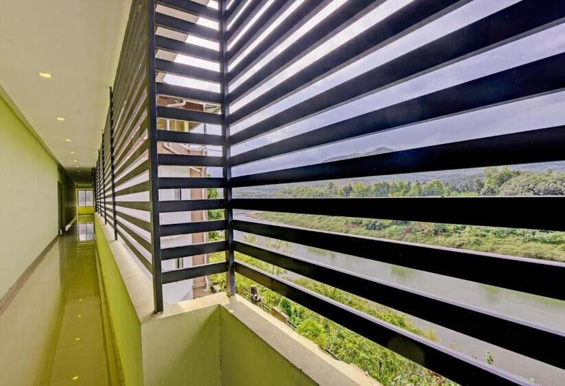 Hotel Oyo Flagship Naval Tower