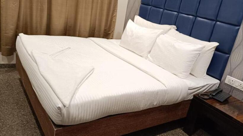 Hotelli Shree Mahalaxmi Inn Couple Friendly