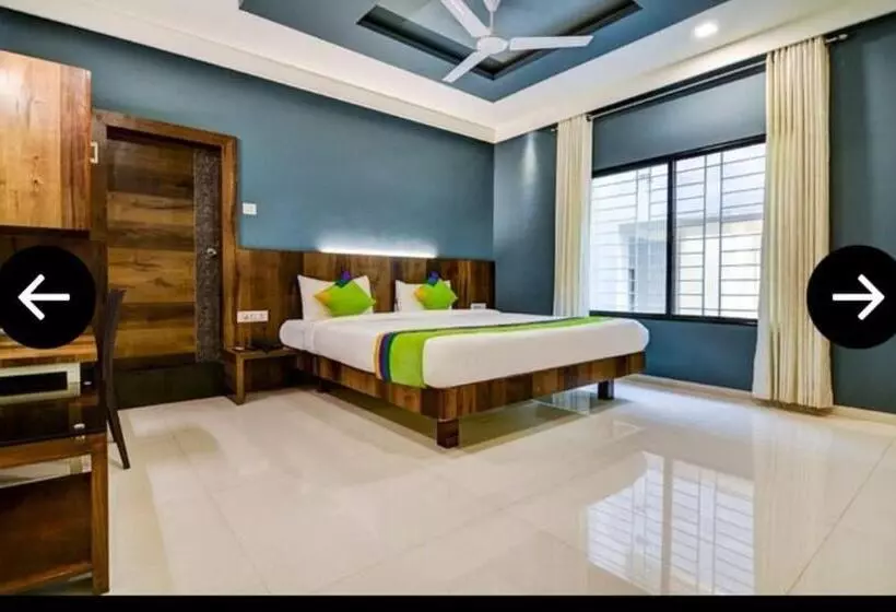 ホテル Shree Mahalaxmi Inn Couple Friendly