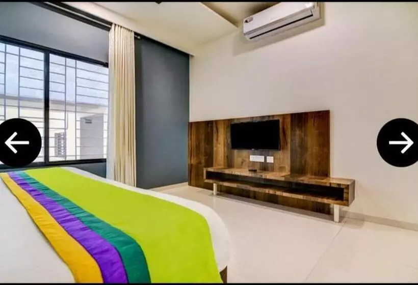 ホテル Shree Mahalaxmi Inn Couple Friendly