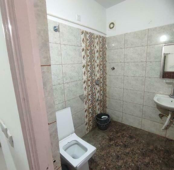 هتل کپسول Pmr Queens Living