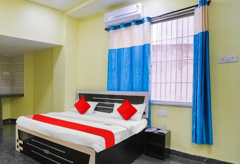 Hotelli Oyo Flagship Jai Shri Krishna