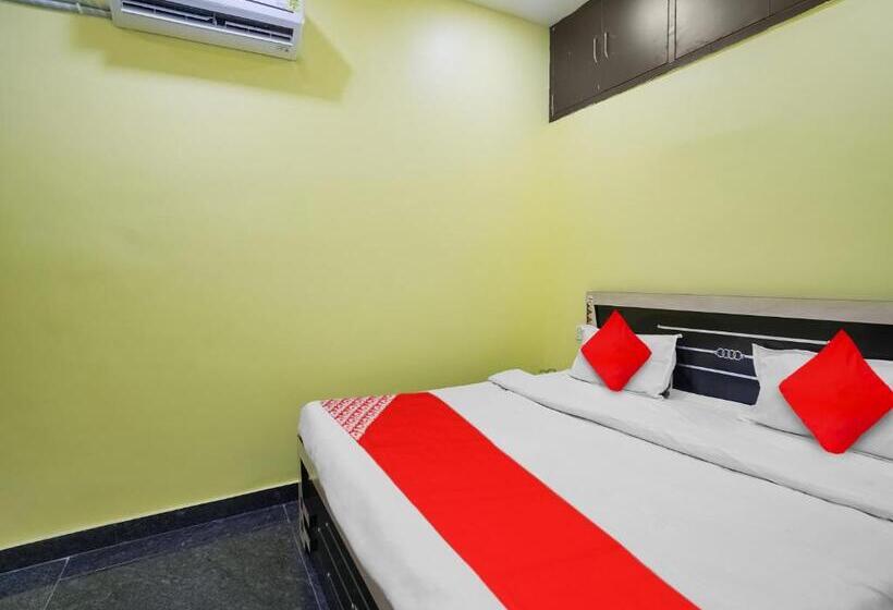 Hotelli Oyo Flagship Jai Shri Krishna