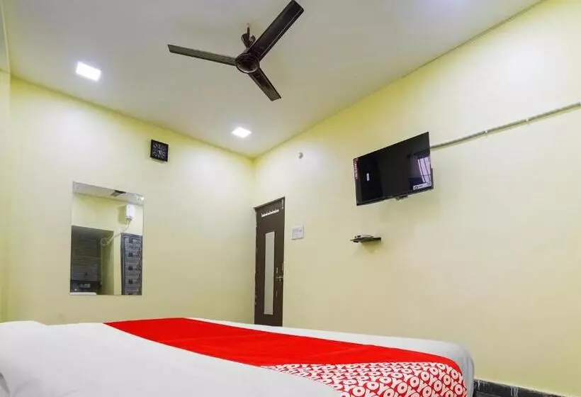 هتل Oyo Flagship Jai Shri Krishna
